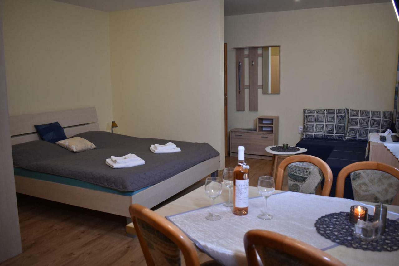 Ferienwohnung Beska Bešeňová Exterior foto
